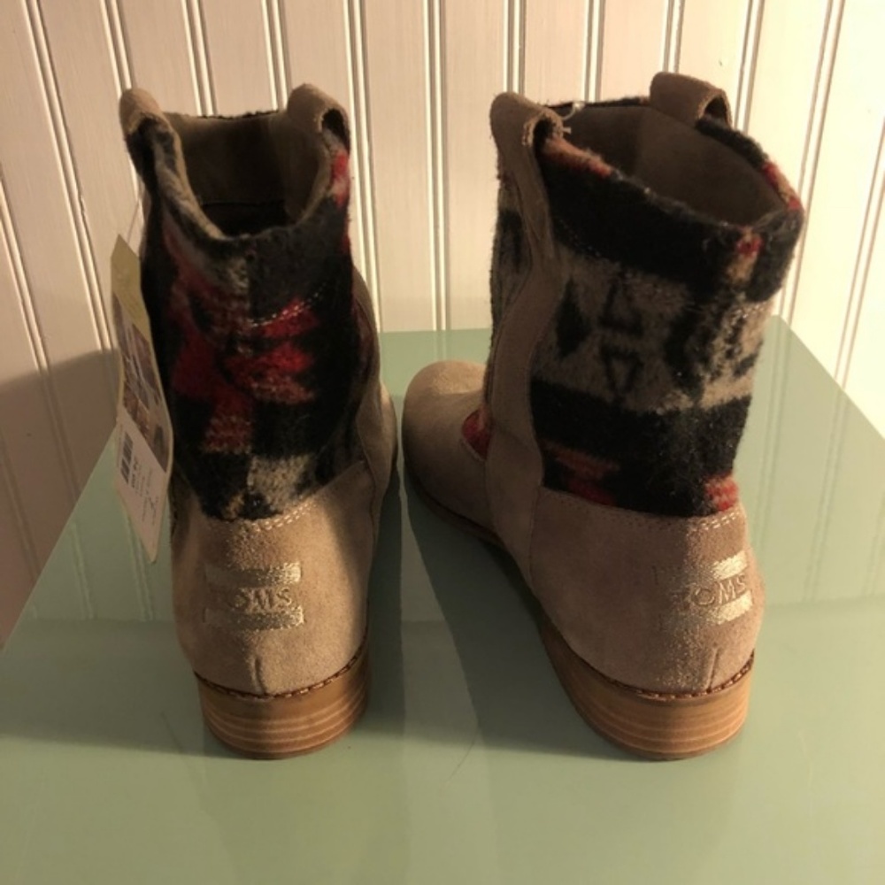 TOMS Laurel Boots- Deset Taupe Suede/Tribal Wool - Picture 3 of 8